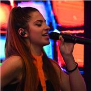 Cantante profesional en canto Jazz y Moderno da clases de técnica vocal y desarrollo del estilo nivel básico e intermedio